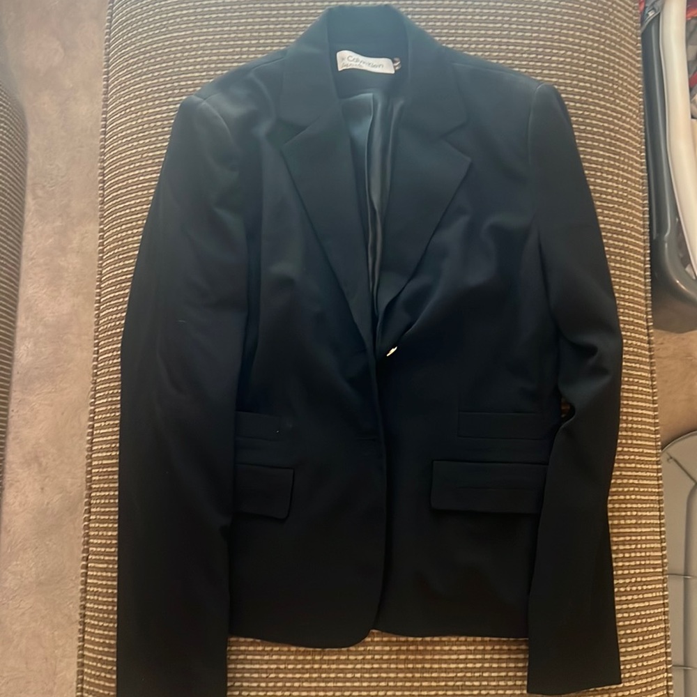 EUC Calvin Klein blazer black size 6